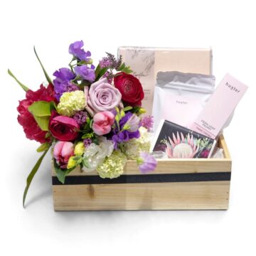 Cottage Garden – Flowers & Pamper Gift Box